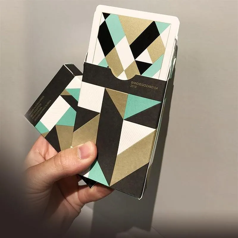 Baraja Casual V2 por Paul Robaia